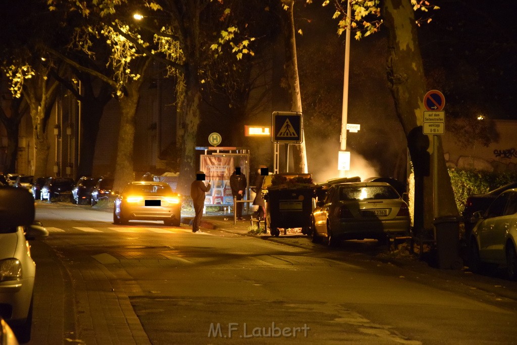 Mehrere Muell Sperrmuellbraende Köln Vingst Ansbacherstr P36.JPG - Miklos Laubert